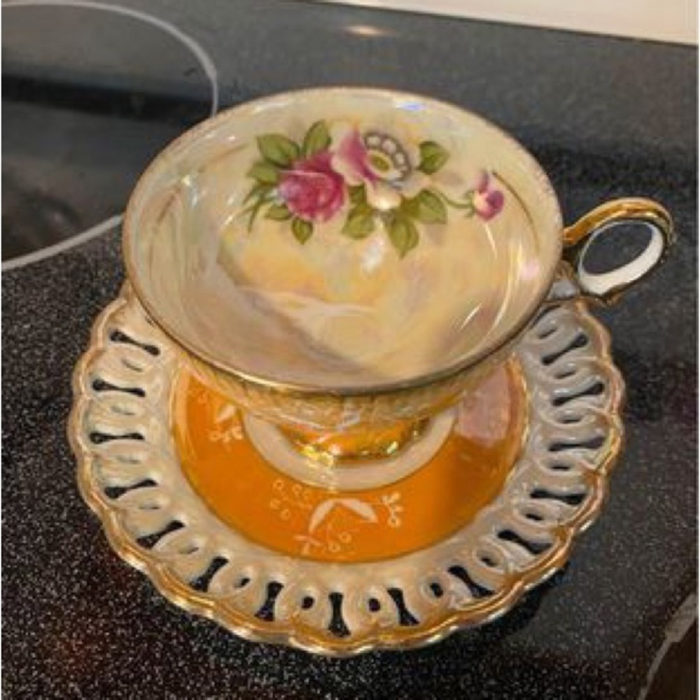Japan 9004 Vintage hand painted tea cup